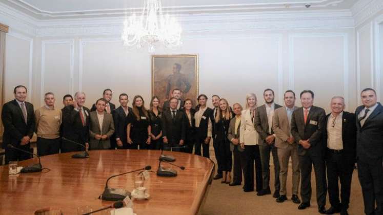 Al menos 18 gobernadores elegidos el pasado 29 de octubre se reunieron por primera vez con el presidente Gustavo Petro en la Casa de Nariño./ Foto Presidencia de la República