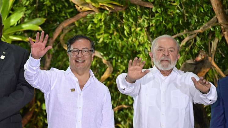 Petro y Lula acordaron apoyarse para combatir incendios forestales