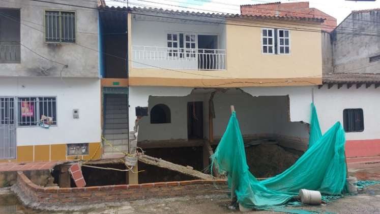 Moradores del barrio Las Mercedes solicitaron a las autoridades celeridad en la reconstrucción de las viviendas desplomadas.
