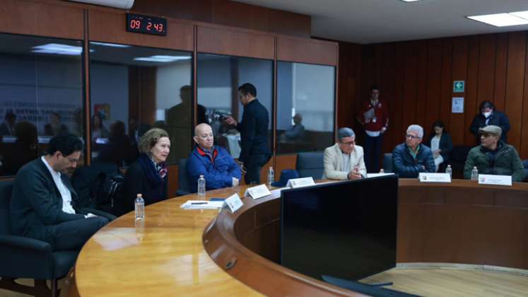 Mesa de diálogos entre el gobierno de Gustavo Petro y el ELN