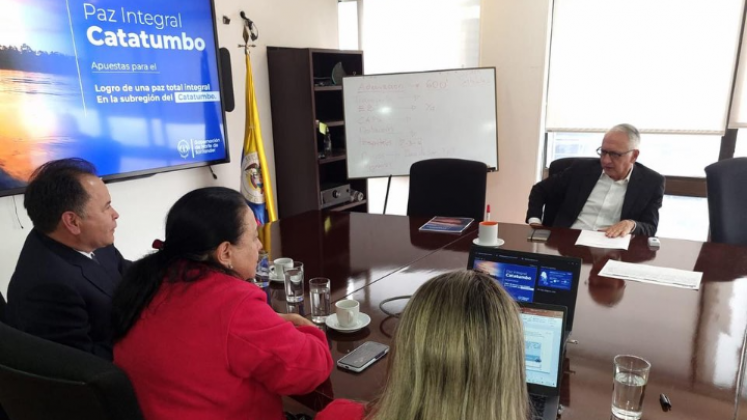 El gobernador William Villamiza expuso al ministro Guillermo Alfonso Jaramillo  las necesidades del departamento en materia de salud. 