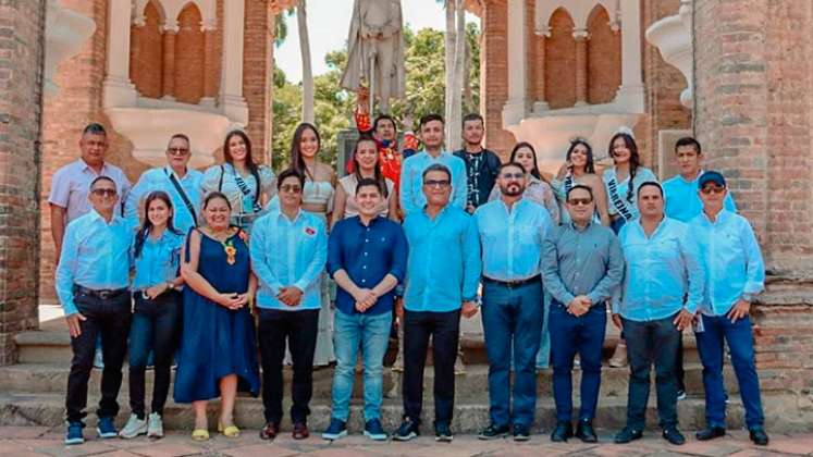 La delegación de Coatzacoalcos visitó el Templo Histórico./Foto Cortesía