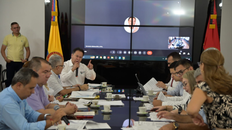 El gobernador William Villamizar participó en reunión donde aprobaron recursos para mejora de atención en Hospital de Ocaña. 