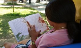 Leer es placentero, además que permite adquirir cultura y mayores conocimientos./Archivo La Opinión