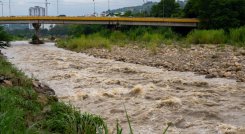 El aumento del caudal en los ríos Pamplonita y Zulia hace que el servicio de agua baje. / Foto: Cortesía. 
